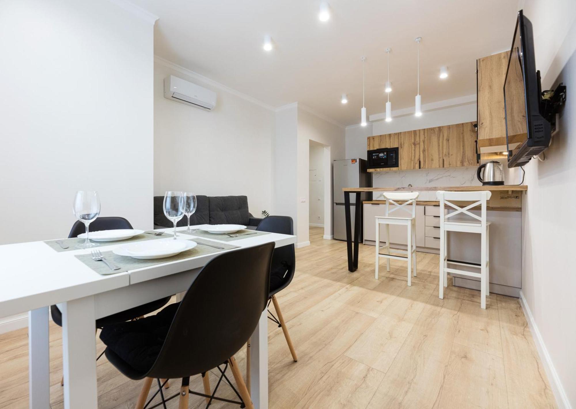 Appartement Квартири Люкс Метро Чернігівська à Kiev Extérieur photo