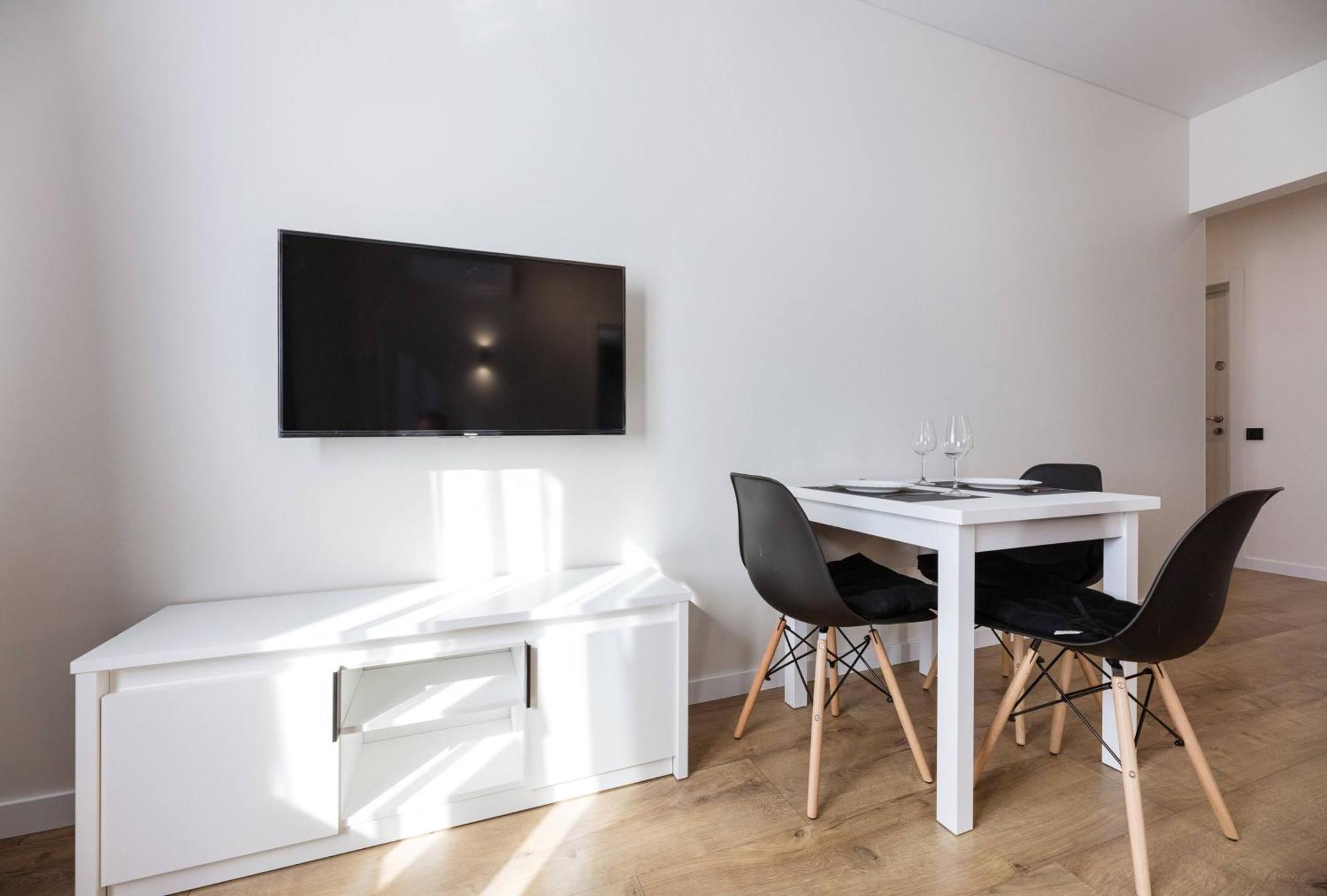 Appartement Квартири Люкс Метро Чернігівська à Kiev Extérieur photo