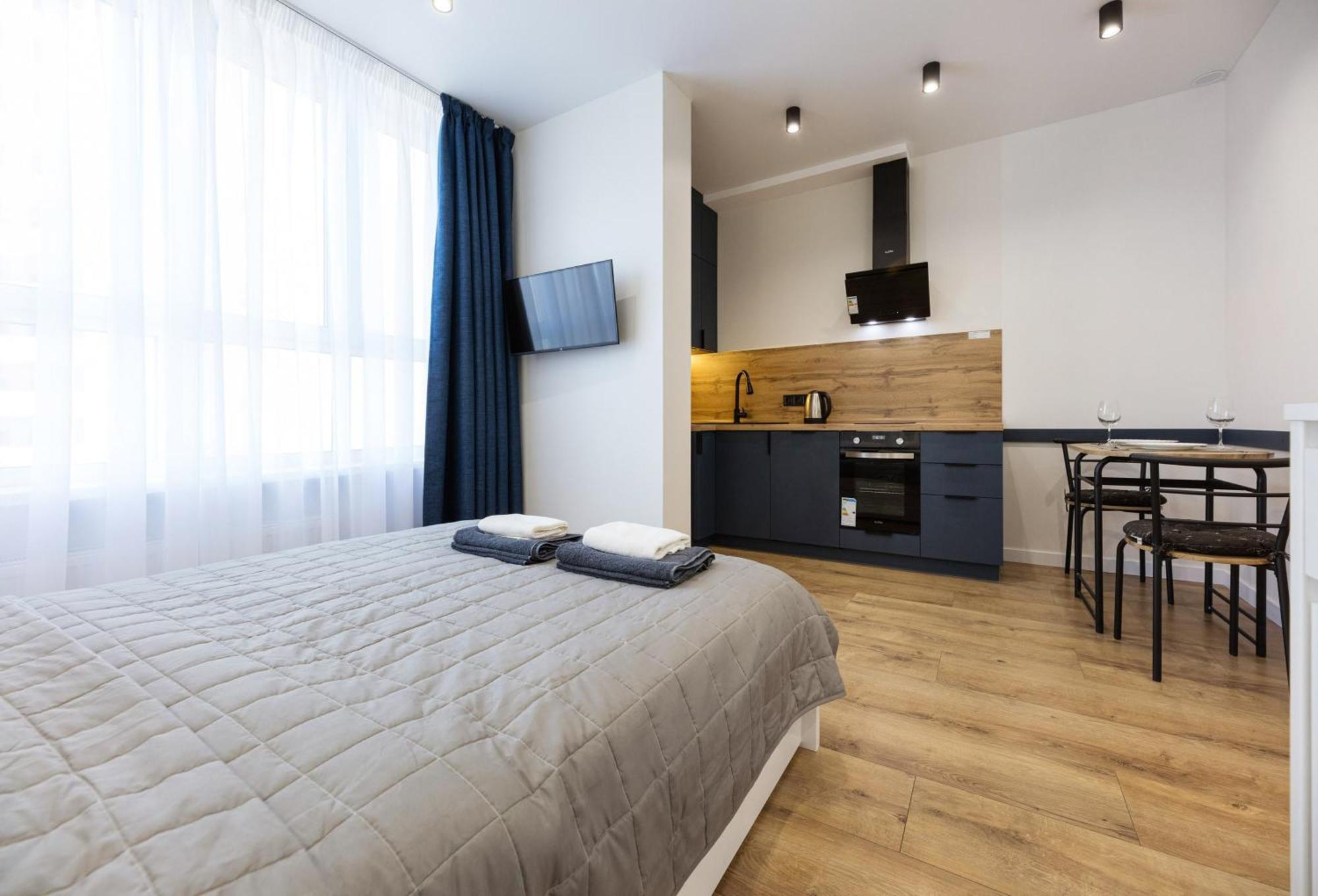 Appartement Квартири Люкс Метро Чернігівська à Kiev Extérieur photo